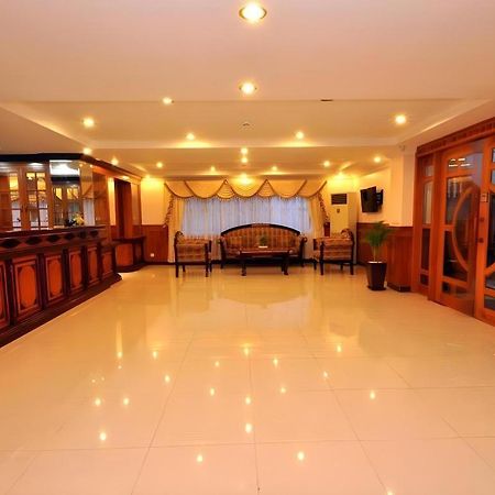 Jun Yue Hotel Phnom Penh Esterno foto