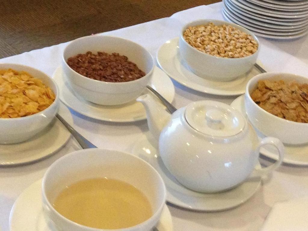Jun Yue Hotel Phnom Penh Esterno foto