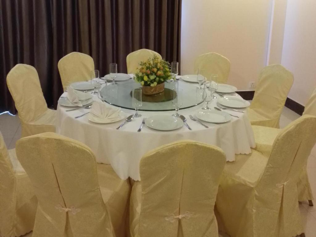 Jun Yue Hotel Phnom Penh Esterno foto