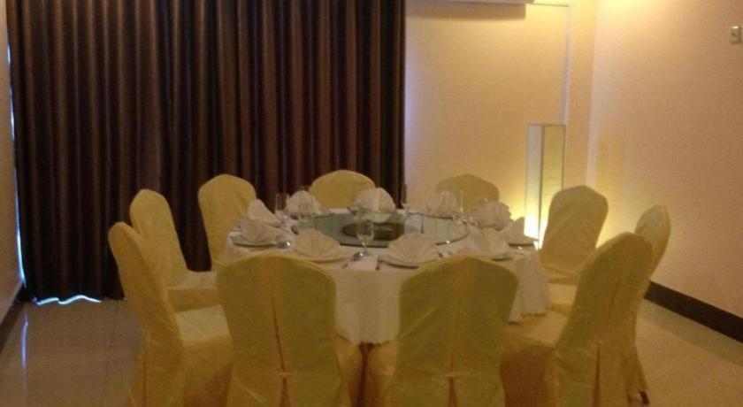 Jun Yue Hotel Phnom Penh Esterno foto