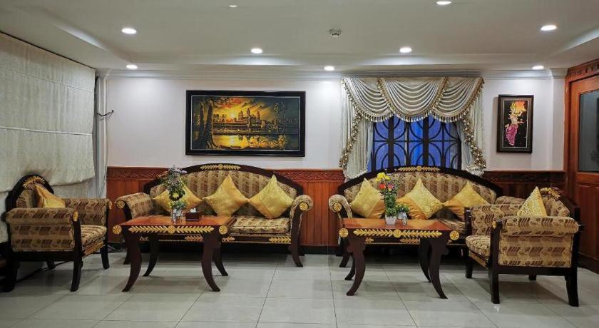 Jun Yue Hotel Phnom Penh Esterno foto