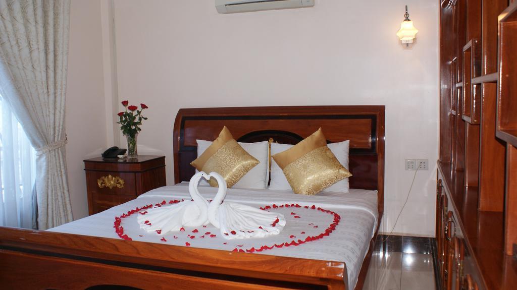 Jun Yue Hotel Phnom Penh Esterno foto