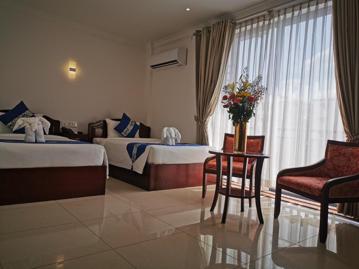 Jun Yue Hotel Phnom Penh Esterno foto