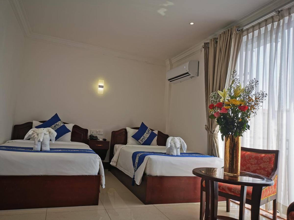 Jun Yue Hotel Phnom Penh Esterno foto